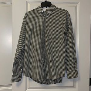 Size L men’s docker button shirt